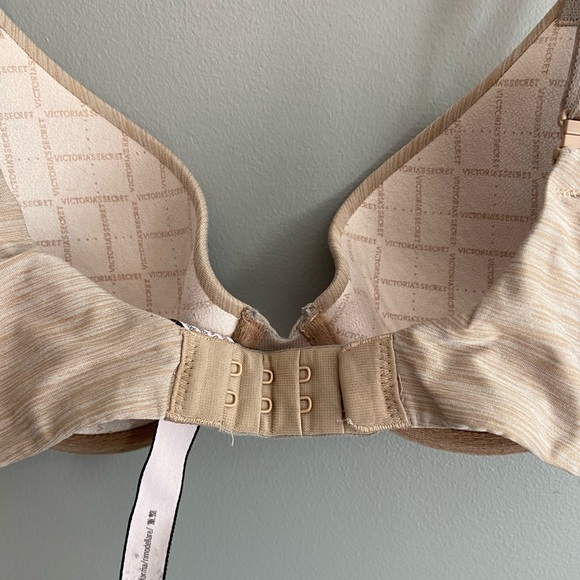 VS Uplift Semi Demi Bra - Picture 4 of 4